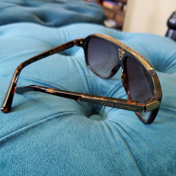 ❌SOLD❌Louis Vuitton 😎 Mascot Sunglasses - Picture 9 of 9